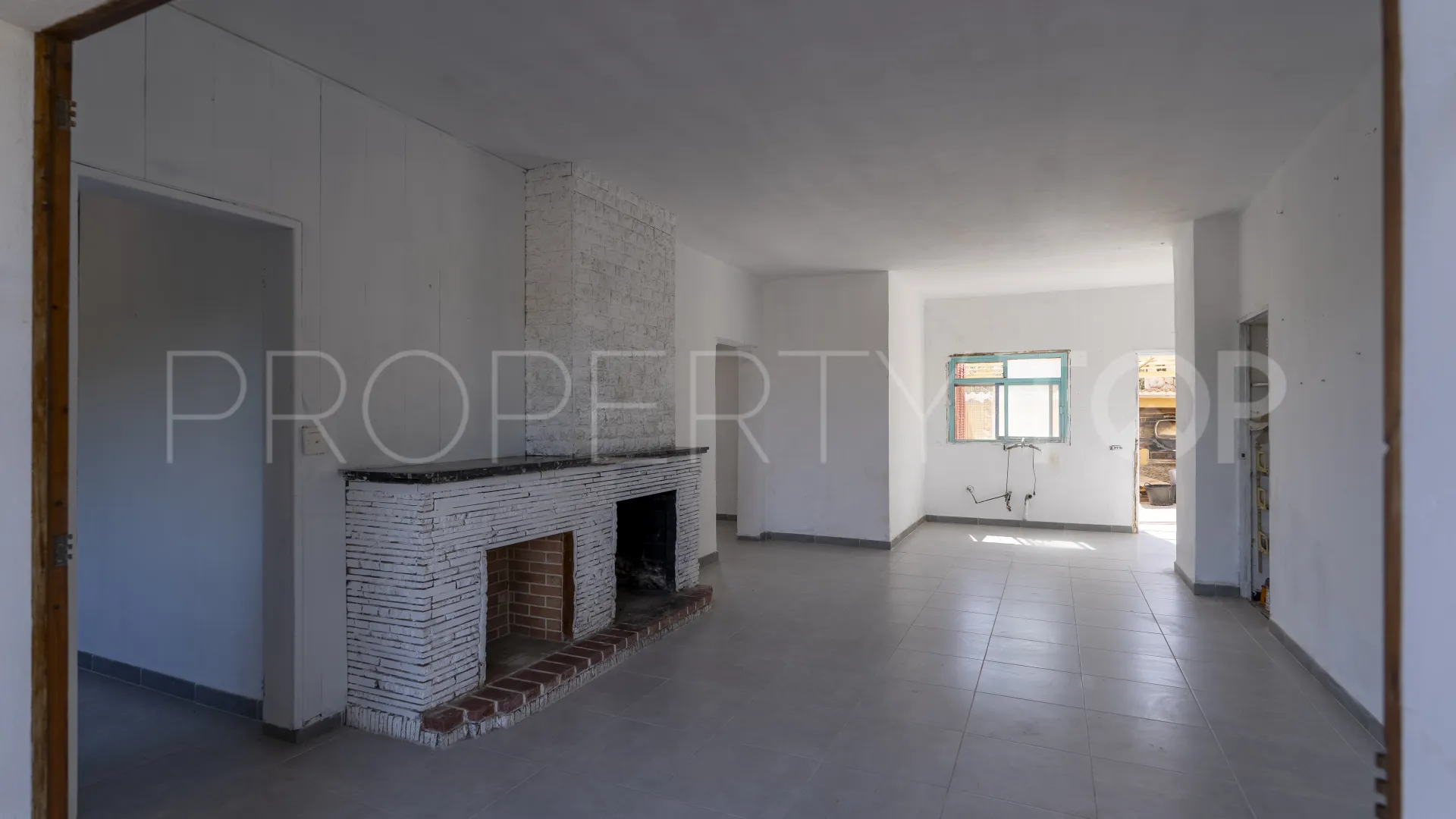 For sale 3 bedrooms ground floor apartment in Cala Llombards
