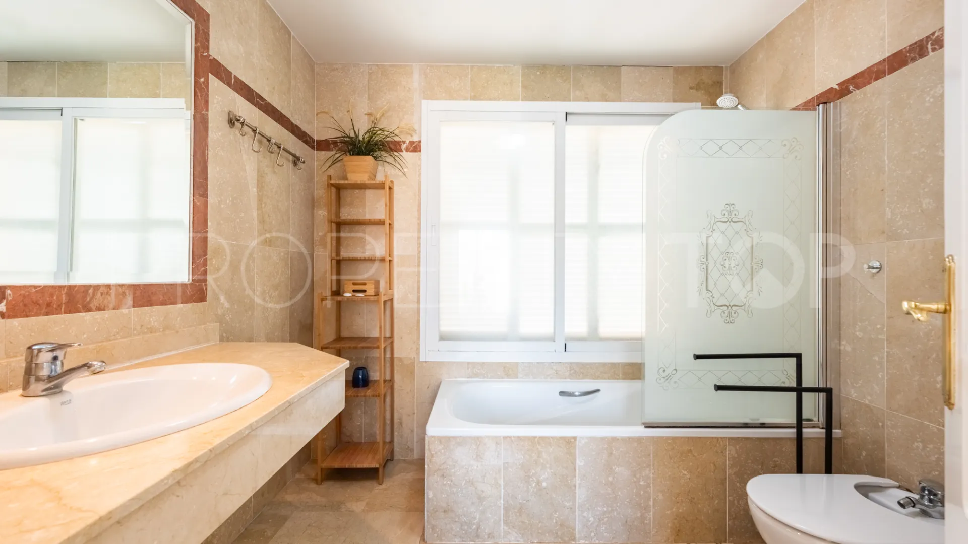 Condes de Iza 4 bedrooms semi detached house for sale