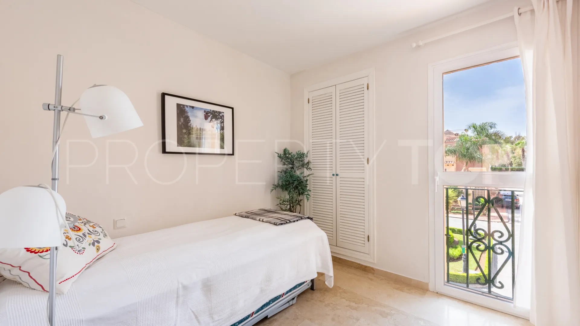 Condes de Iza 4 bedrooms semi detached house for sale