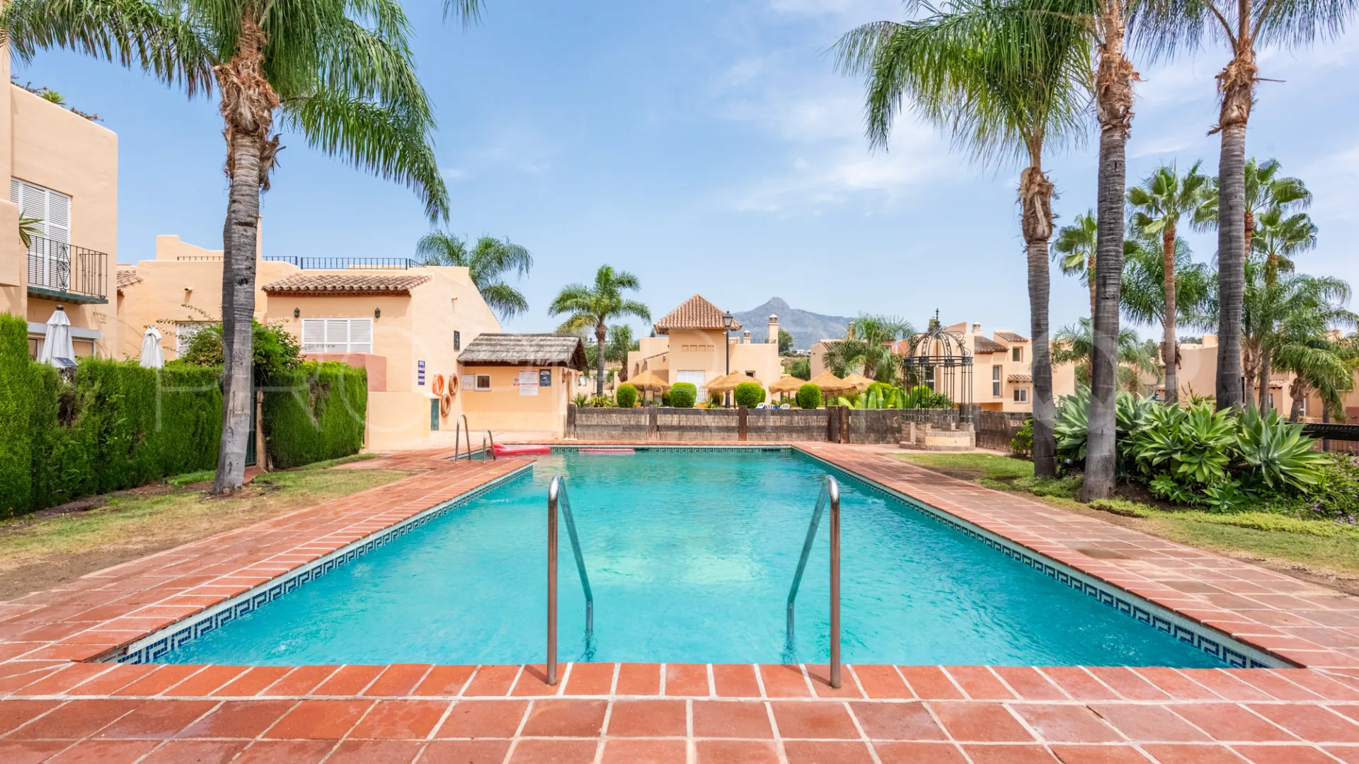 Condes de Iza 4 bedrooms semi detached house for sale