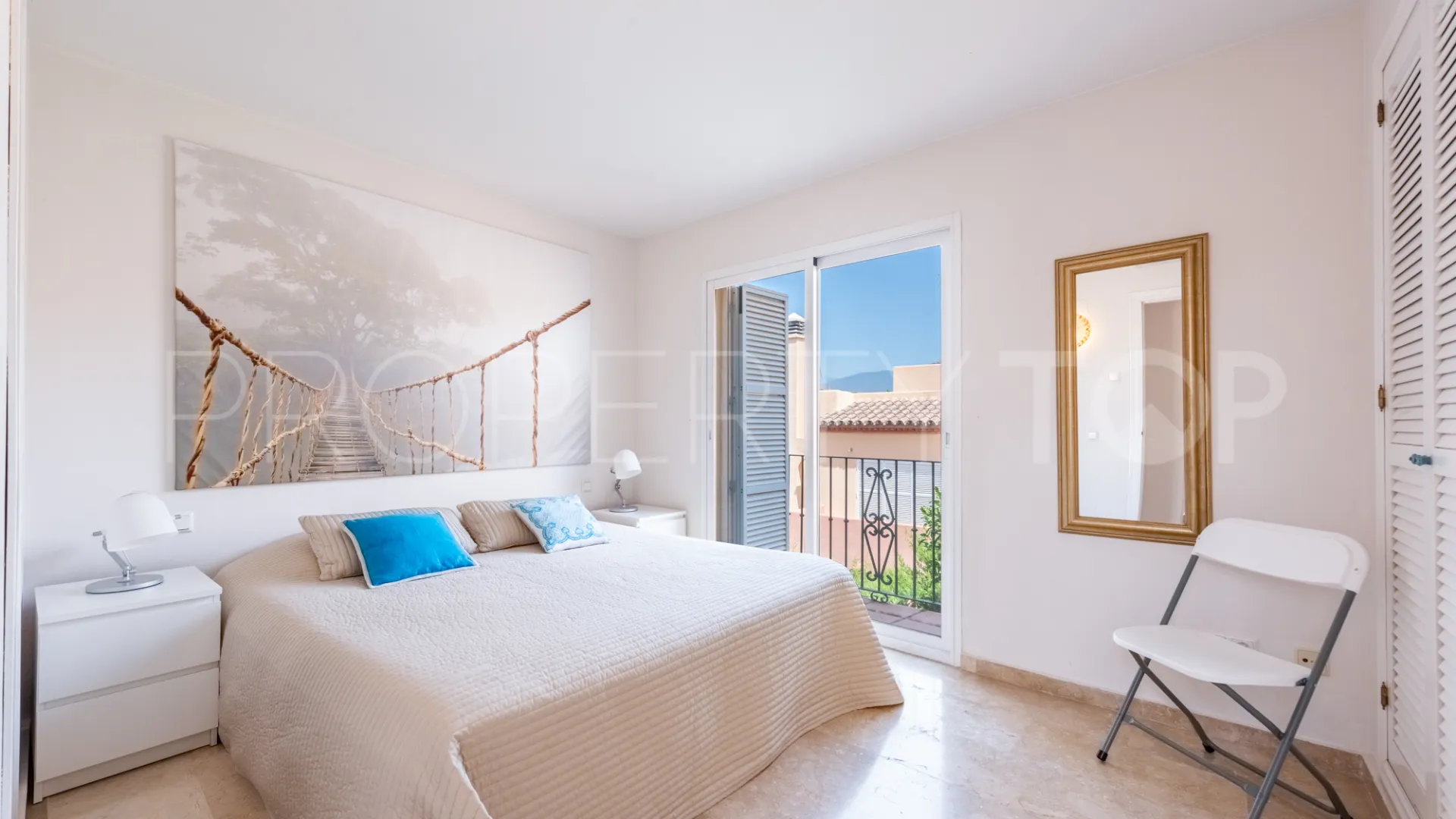 Condes de Iza 4 bedrooms semi detached house for sale