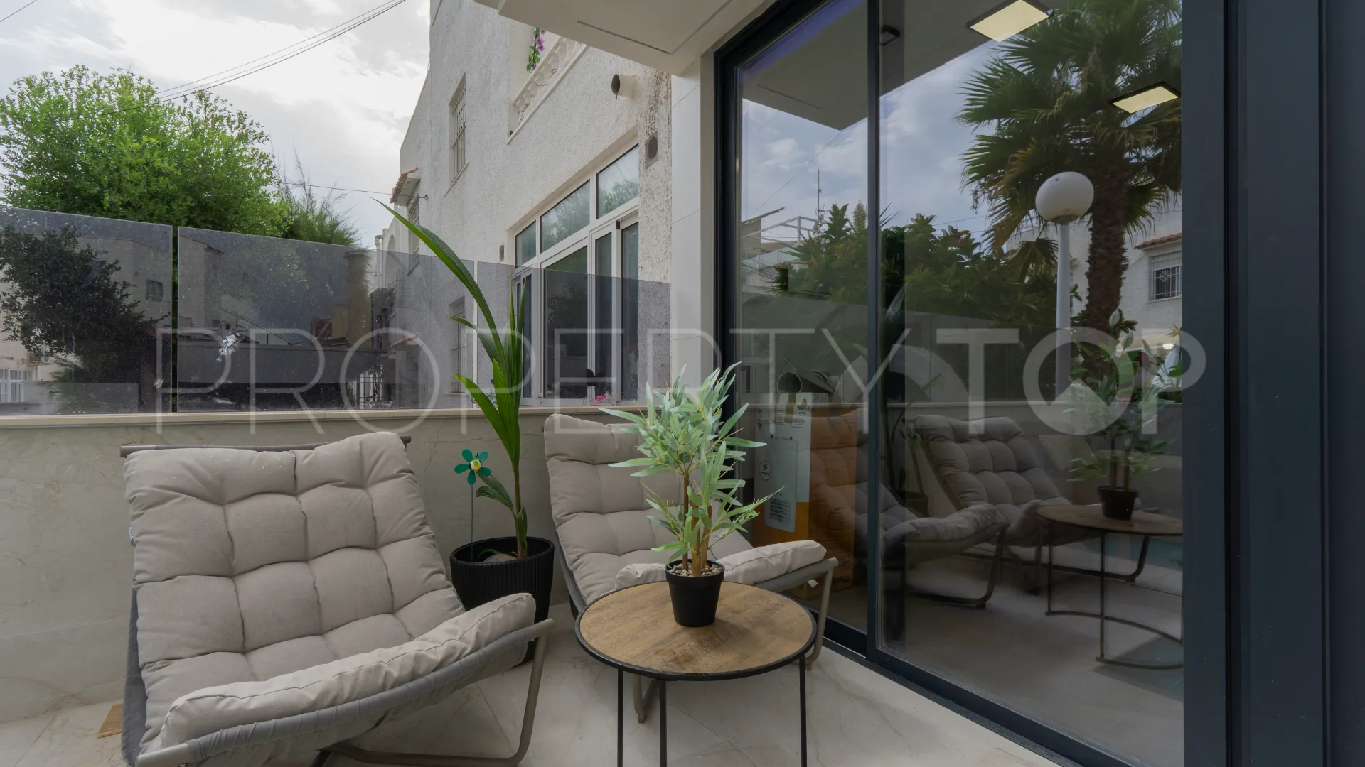 For sale house in Torrevieja with 3 bedrooms
