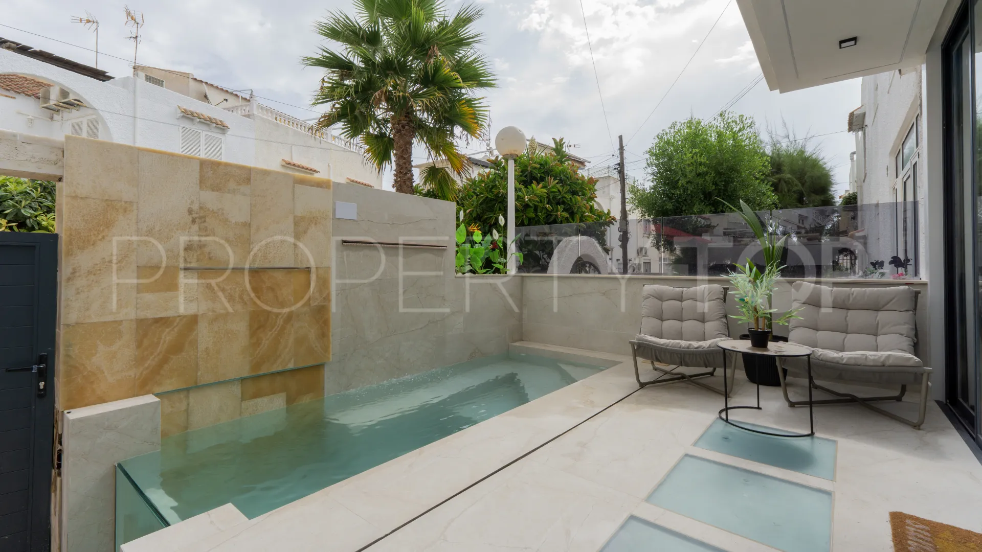 For sale house in Torrevieja with 3 bedrooms