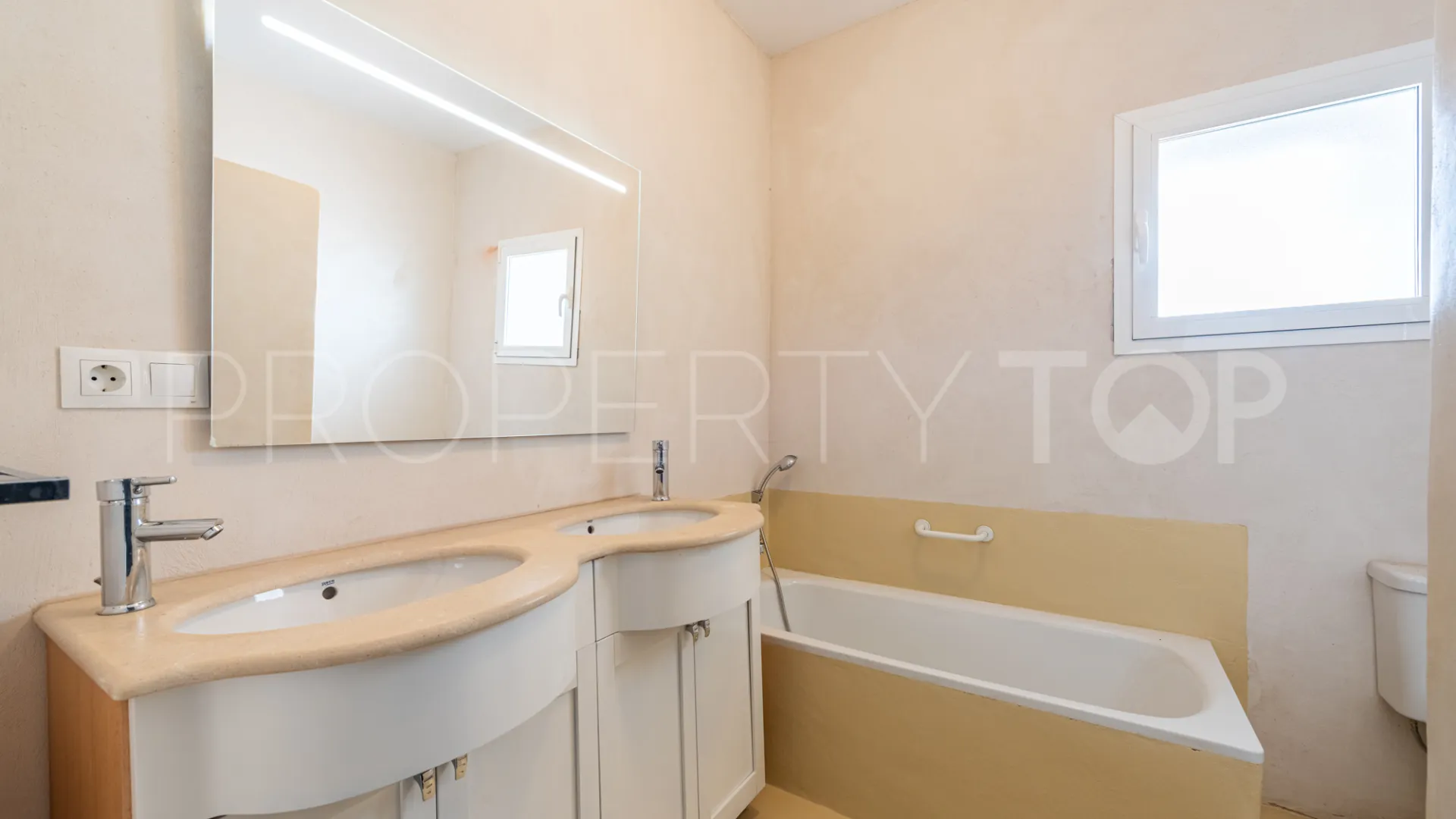 Villa en venta en La Capellania
