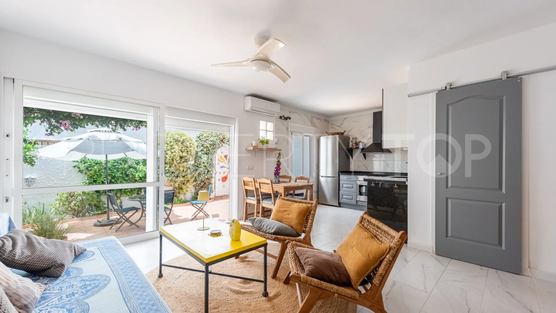 Town house with 2 bedrooms for sale in El Pirata