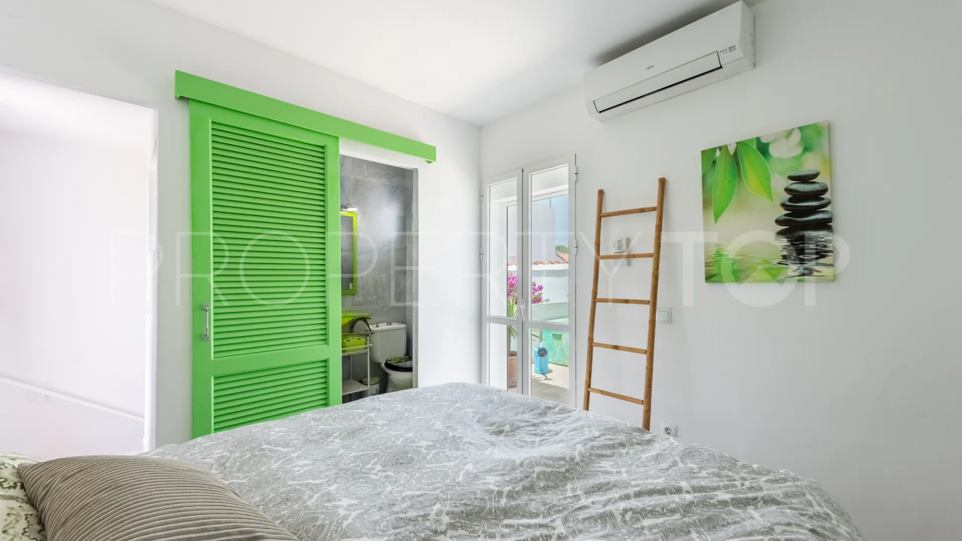 Town house with 2 bedrooms for sale in El Pirata