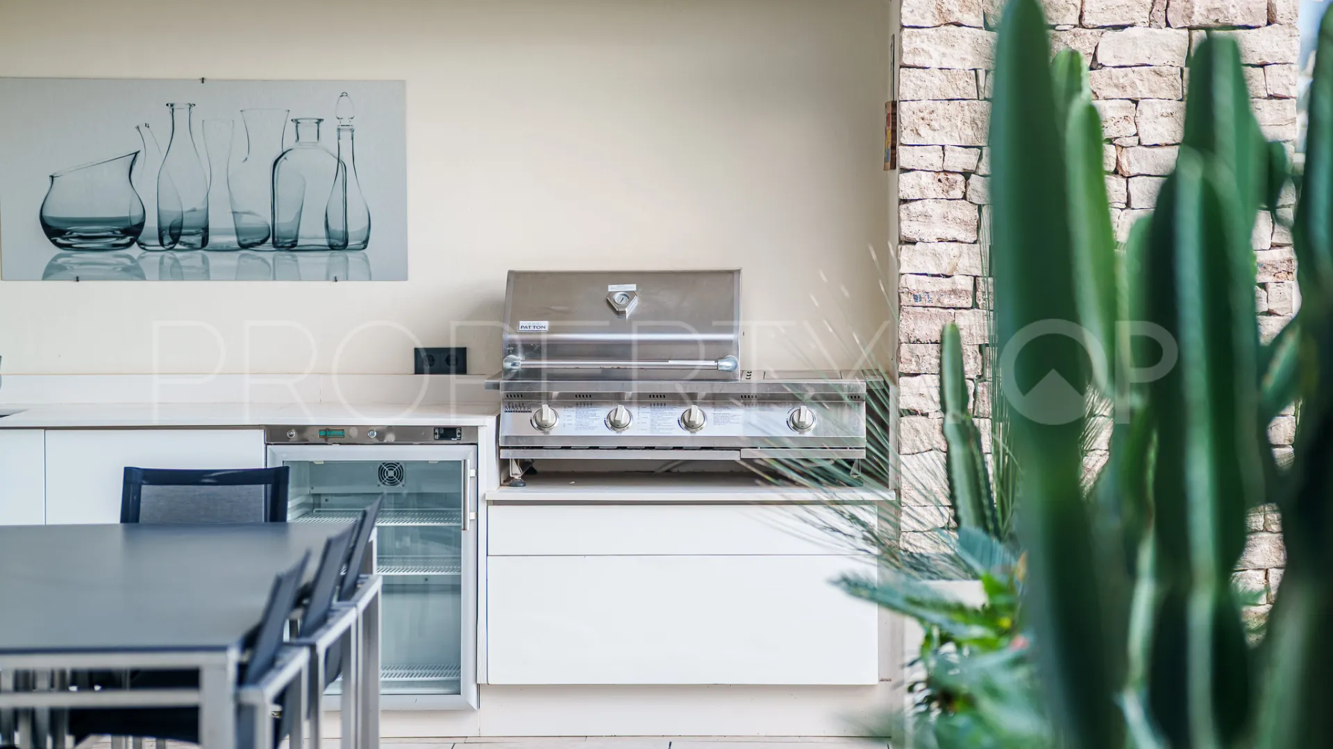 Villa en venta de 7 dormitorios en Nueva Andalucia