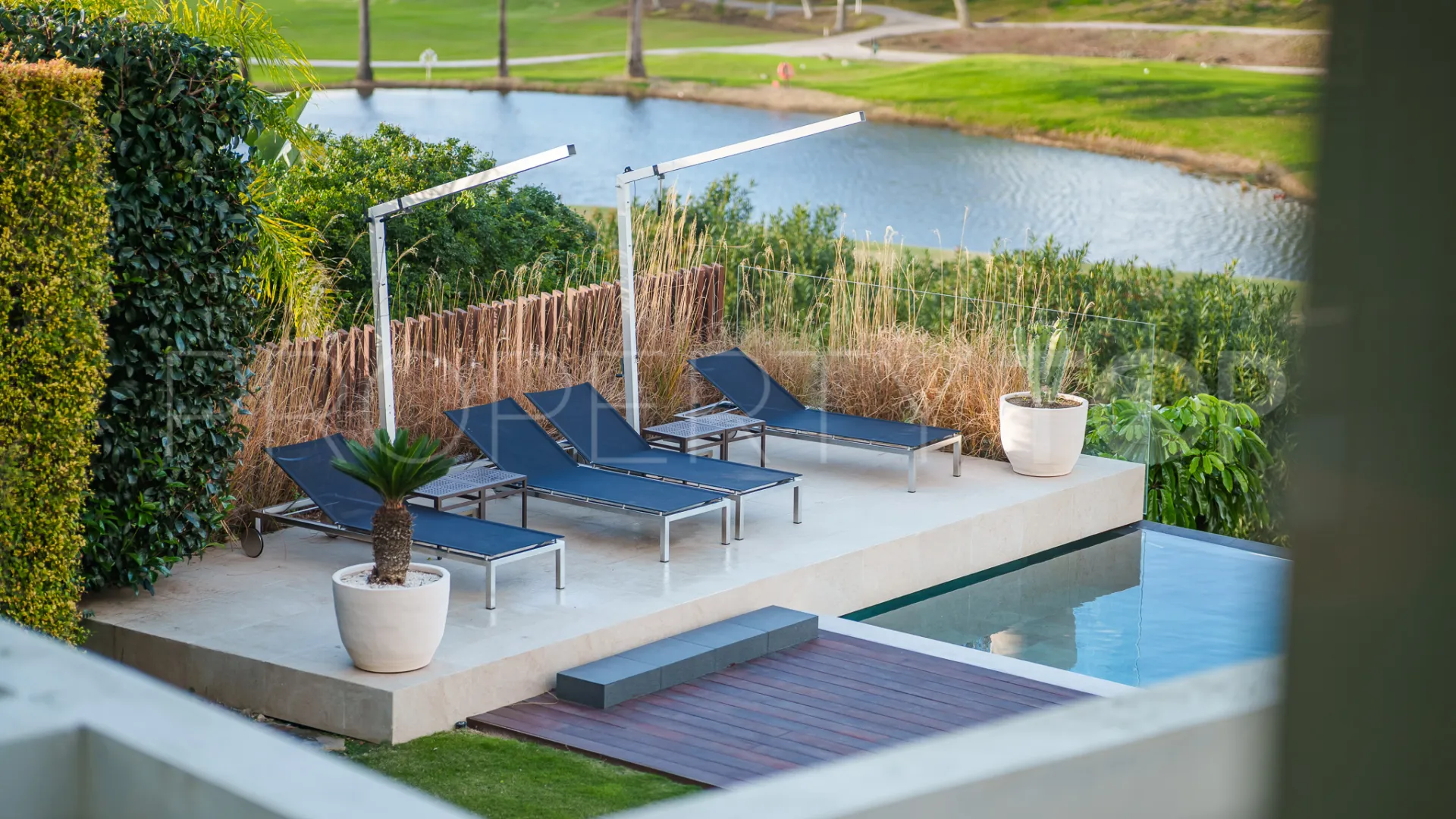 Villa en venta de 7 dormitorios en Nueva Andalucia