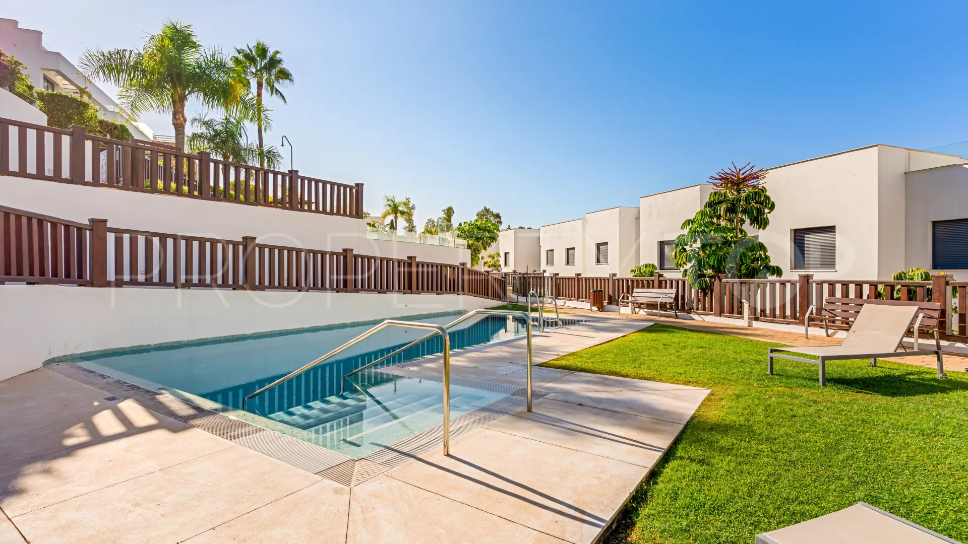 For sale town house with 3 bedrooms in Altos de Puente Romano