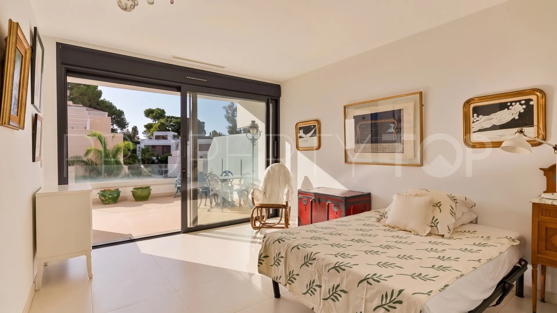 For sale town house with 3 bedrooms in Altos de Puente Romano