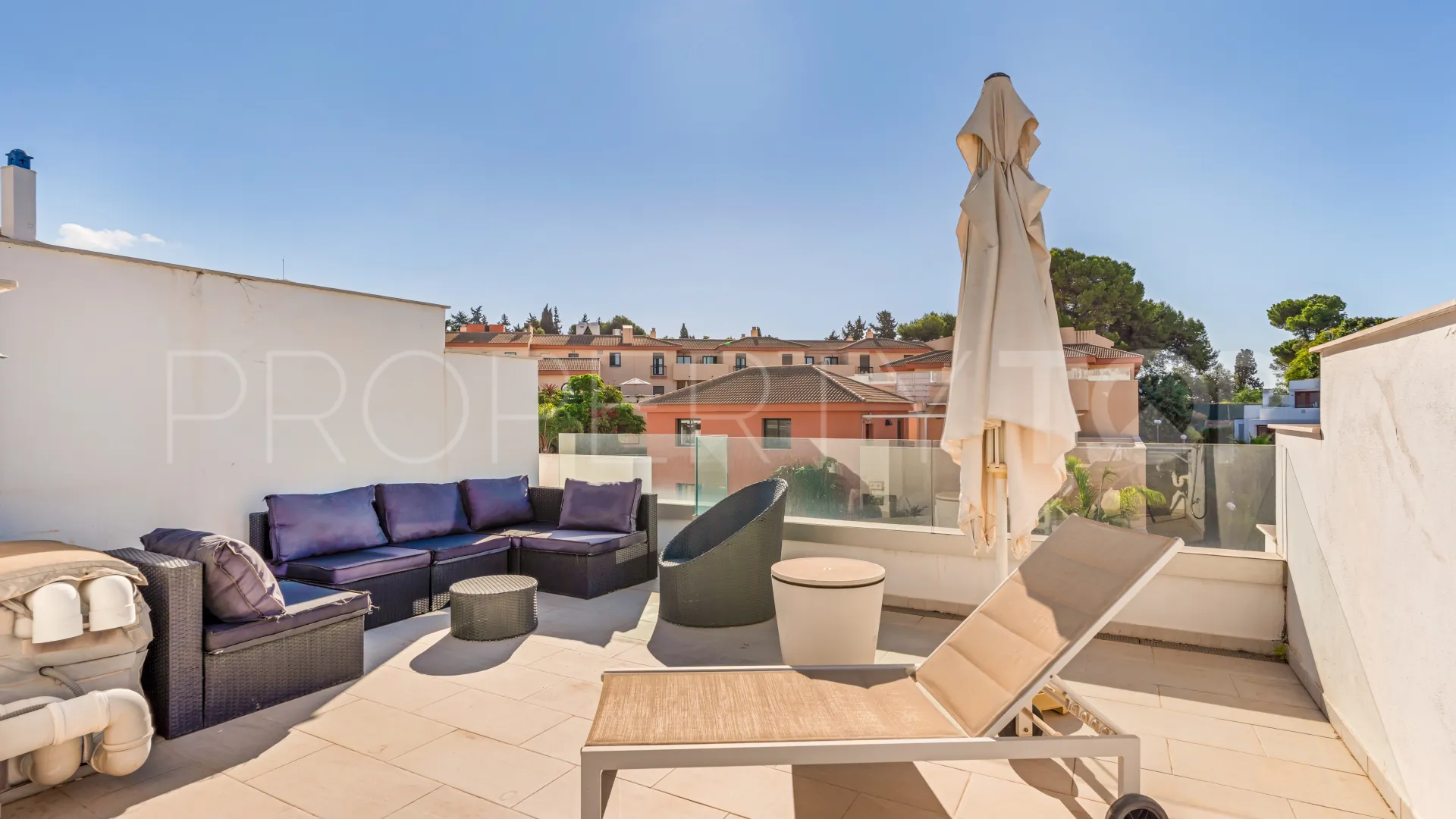 For sale town house with 3 bedrooms in Altos de Puente Romano