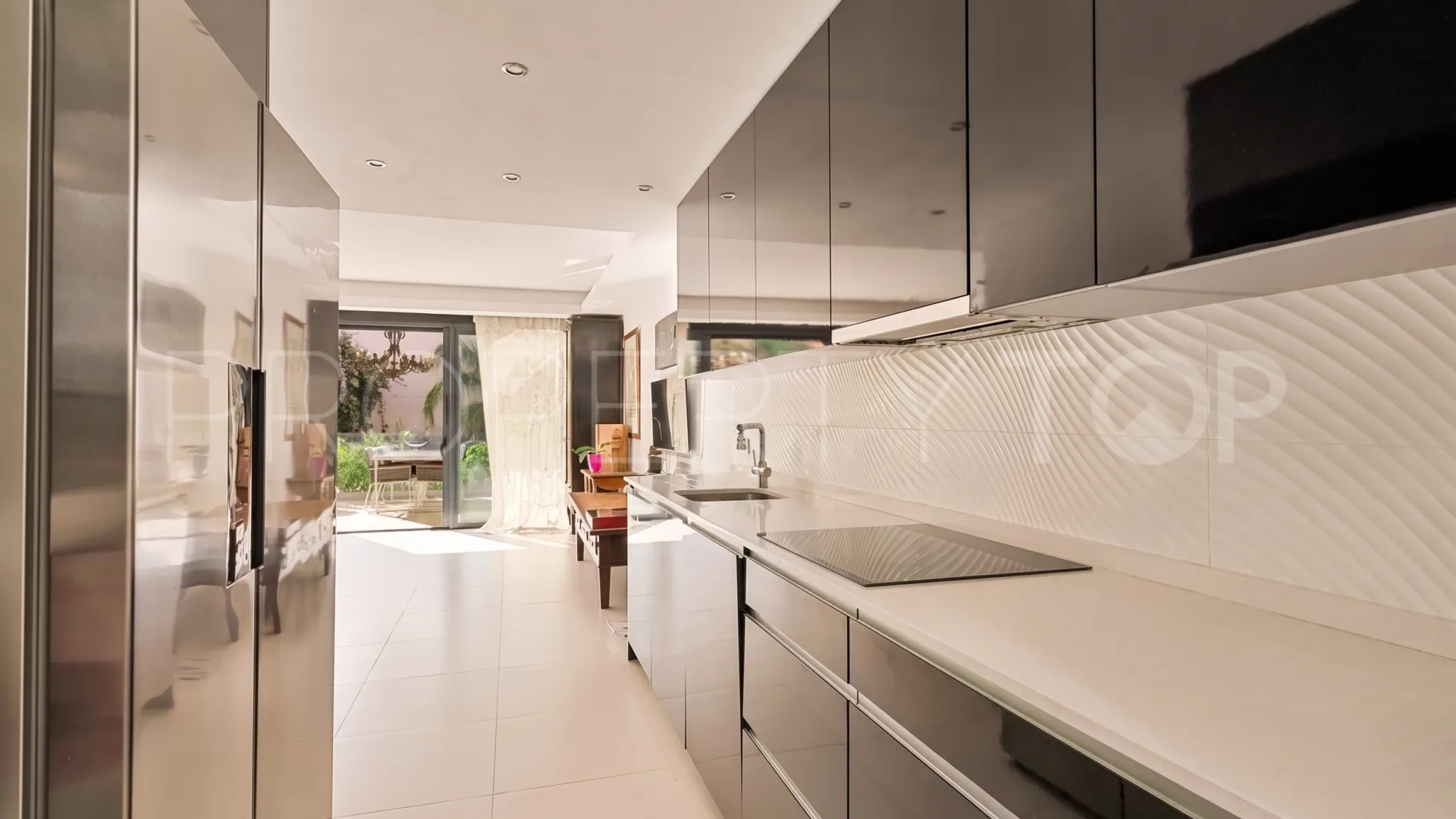 For sale town house with 3 bedrooms in Altos de Puente Romano