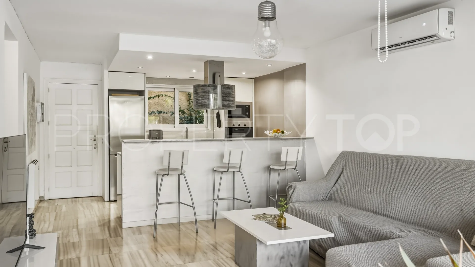 Apartamento en venta de 2 dormitorios en Santa Ponsa