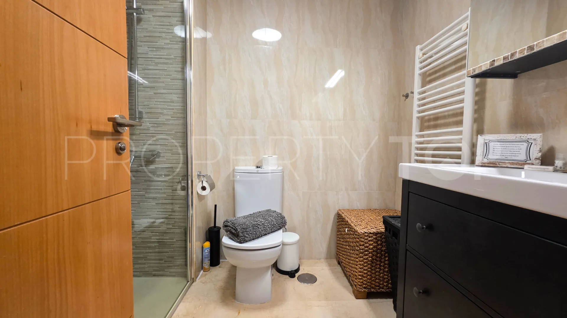 Buy penthouse with 2 bedrooms in Sabinillas