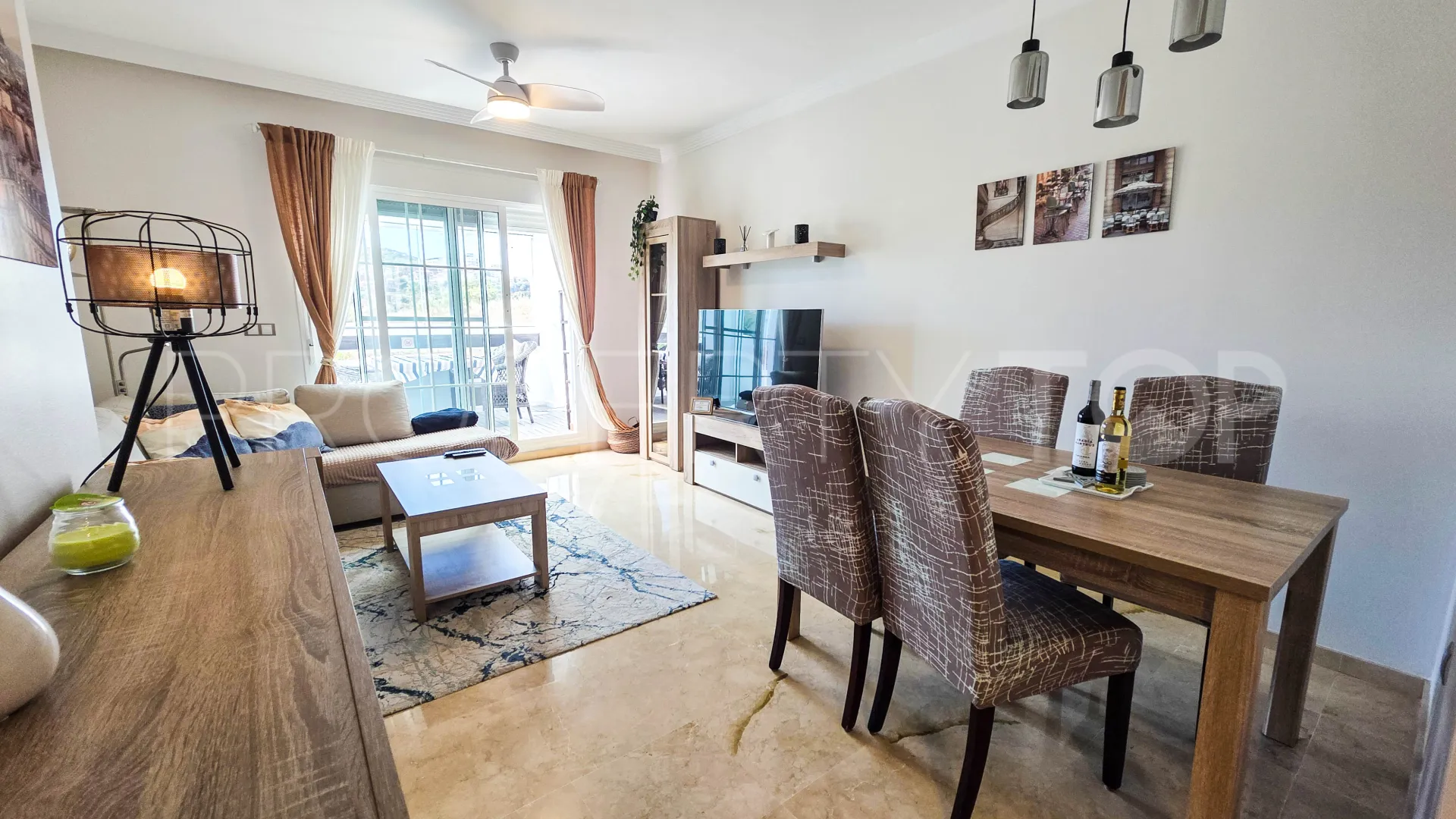 Buy penthouse with 2 bedrooms in Sabinillas