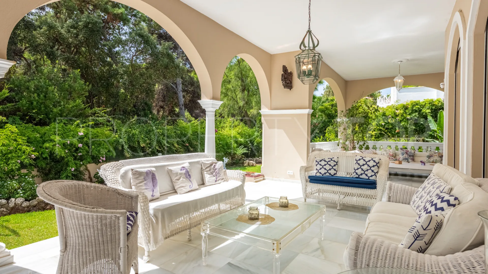 Estepona, casa a la venta con 5 dormitorios