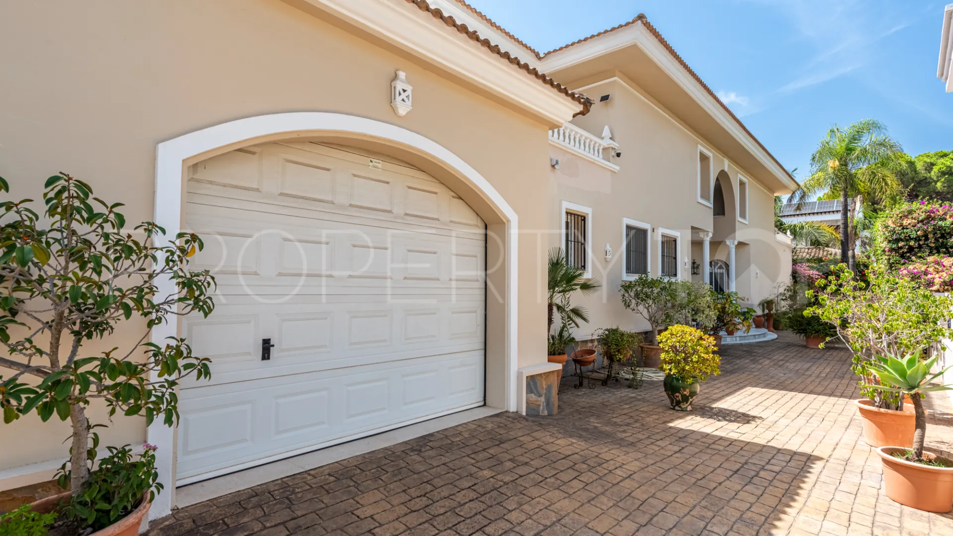 Estepona, casa a la venta con 5 dormitorios