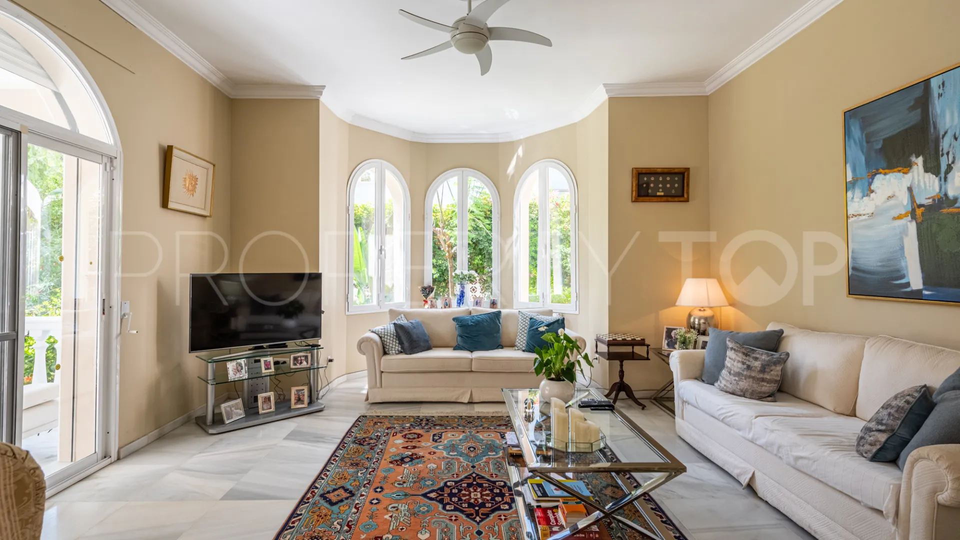 Estepona, casa a la venta con 5 dormitorios