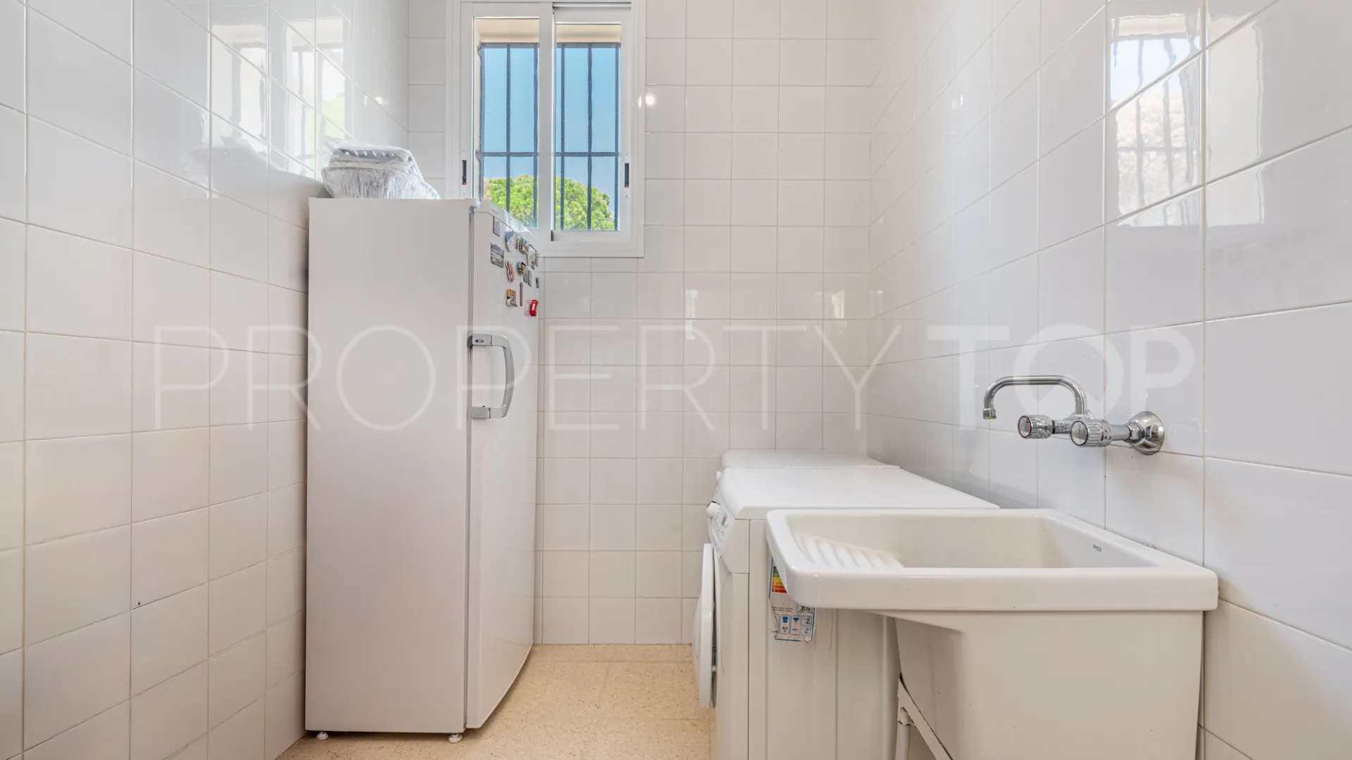 Estepona, casa a la venta con 5 dormitorios