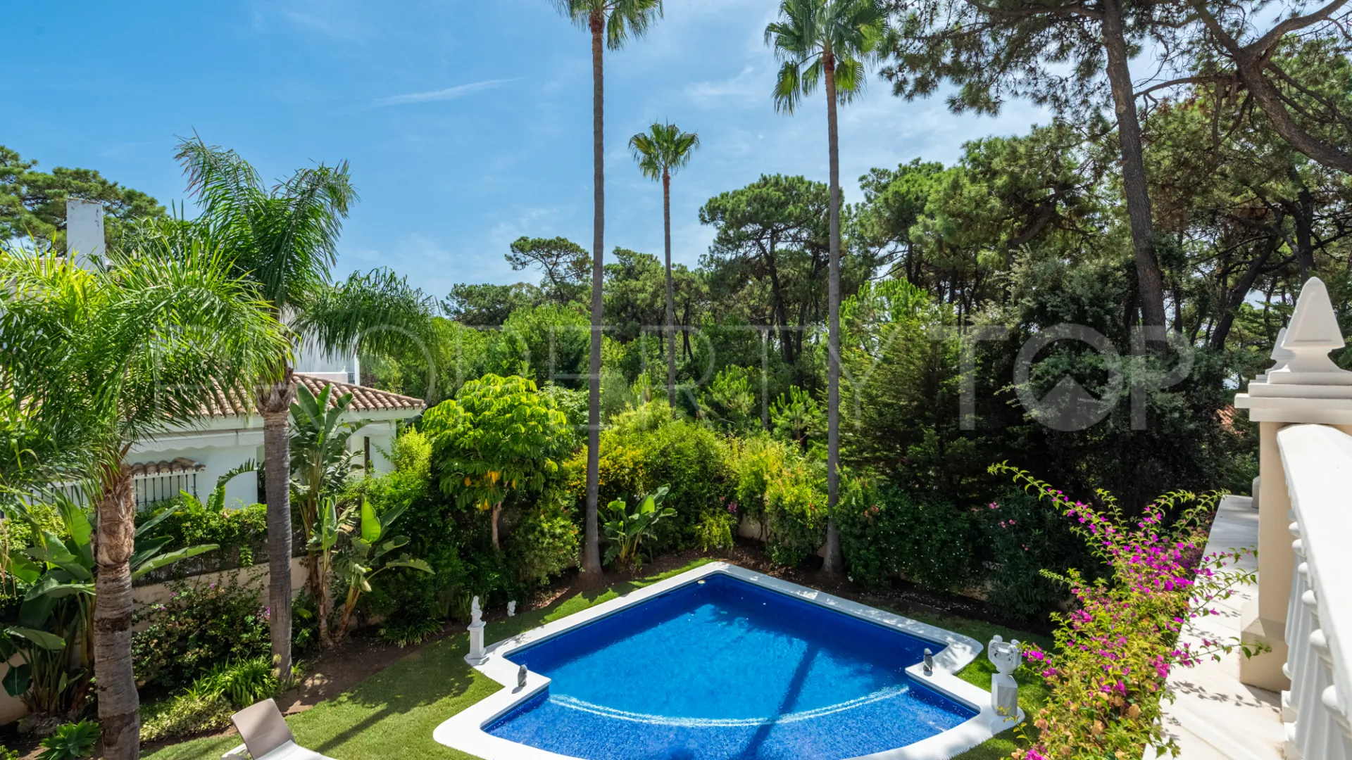 Estepona, casa a la venta con 5 dormitorios