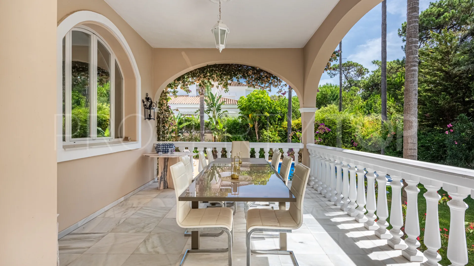 Estepona, casa a la venta con 5 dormitorios