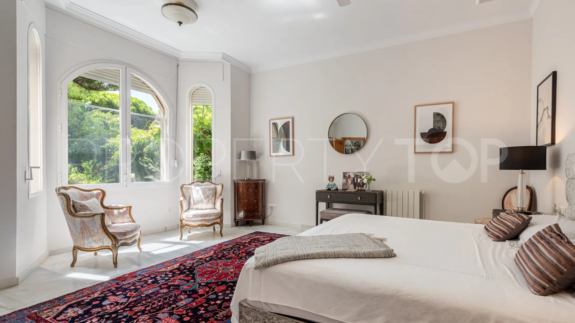 Estepona, casa a la venta con 5 dormitorios