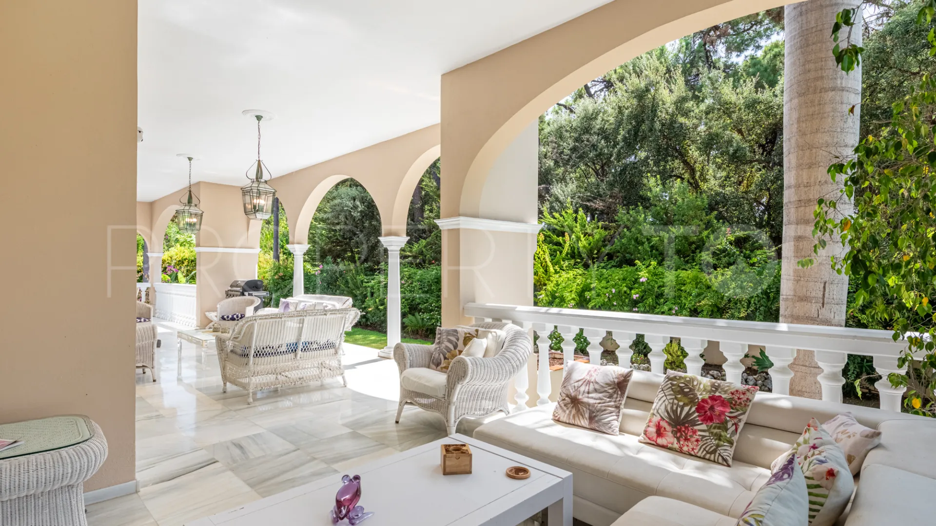 Estepona, casa a la venta con 5 dormitorios