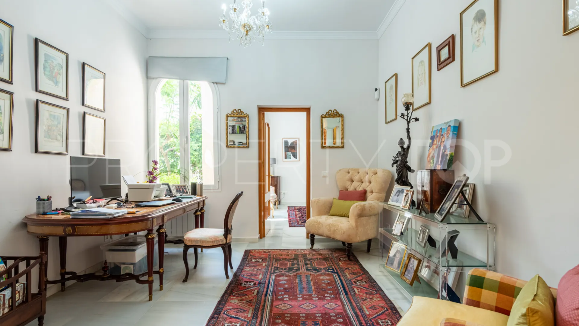 Estepona, casa a la venta con 5 dormitorios