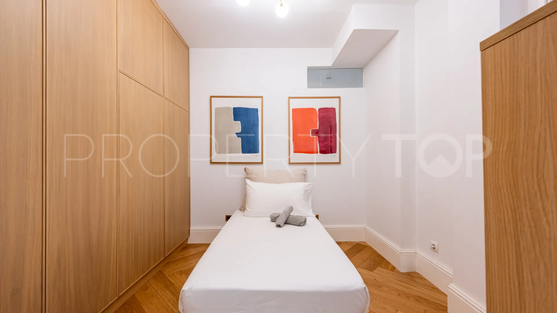 Buy 3 bedrooms ground floor apartment in Nueva Andalucia