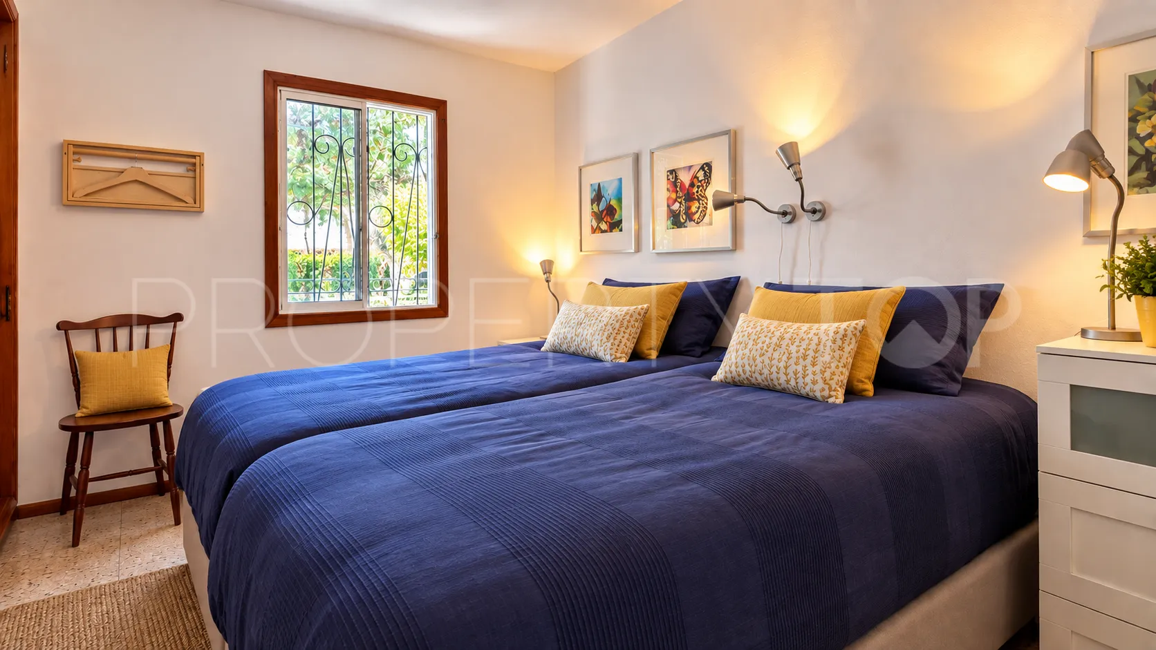 House for sale in Rocas Rojas with 2 bedrooms