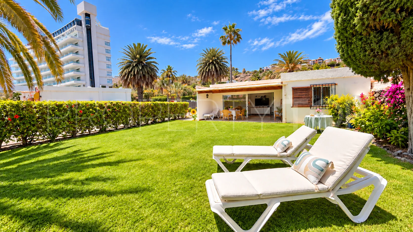 House for sale in Rocas Rojas with 2 bedrooms