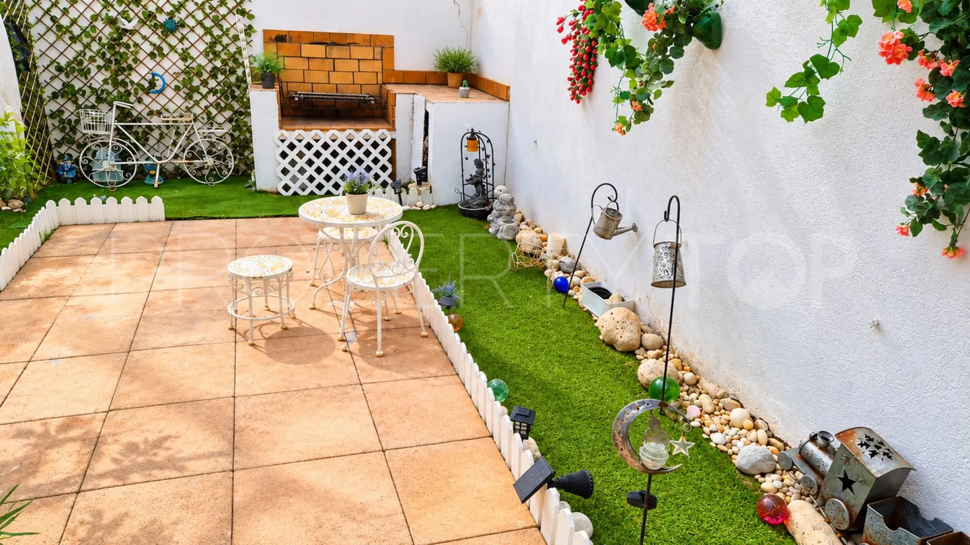 For sale 4 bedrooms town house in Binissalem