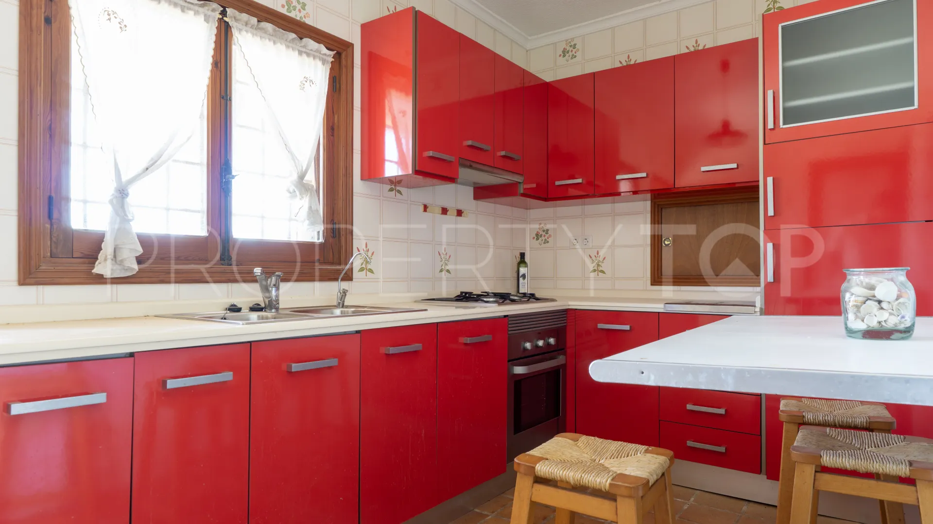 Casa con 6 dormitorios en venta en Los Balcones