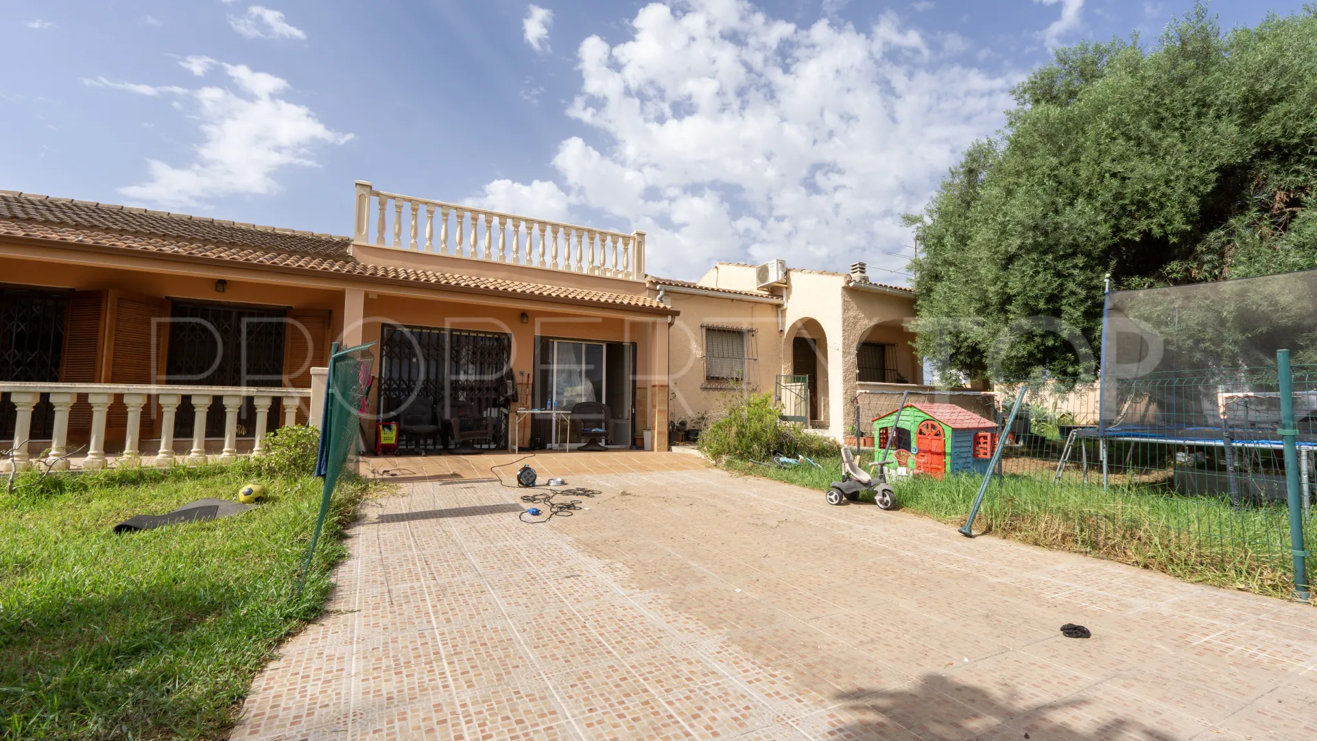 Casa con 6 dormitorios en venta en Los Balcones