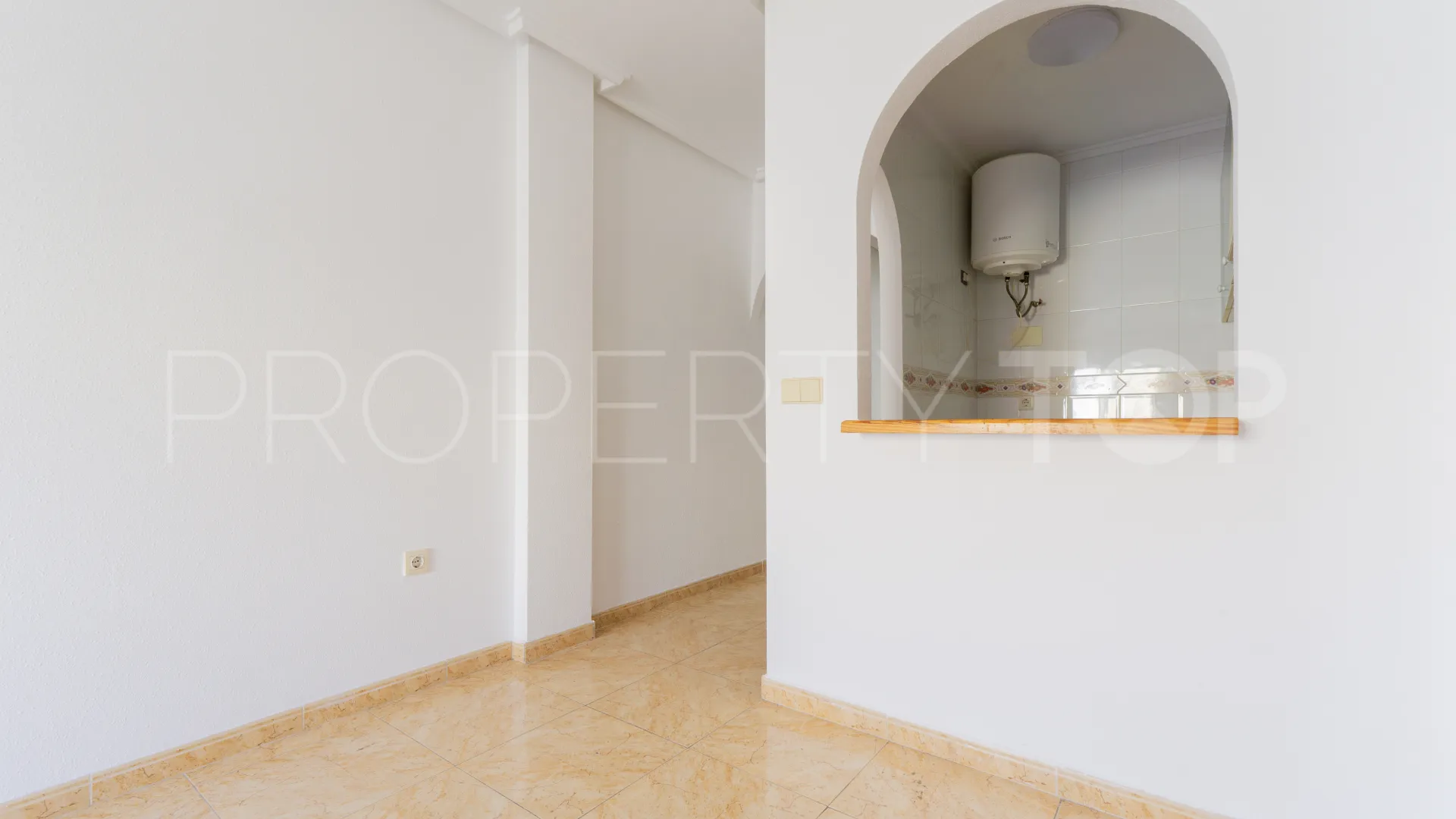 Se vende apartamento de 2 dormitorios en Torrevieja