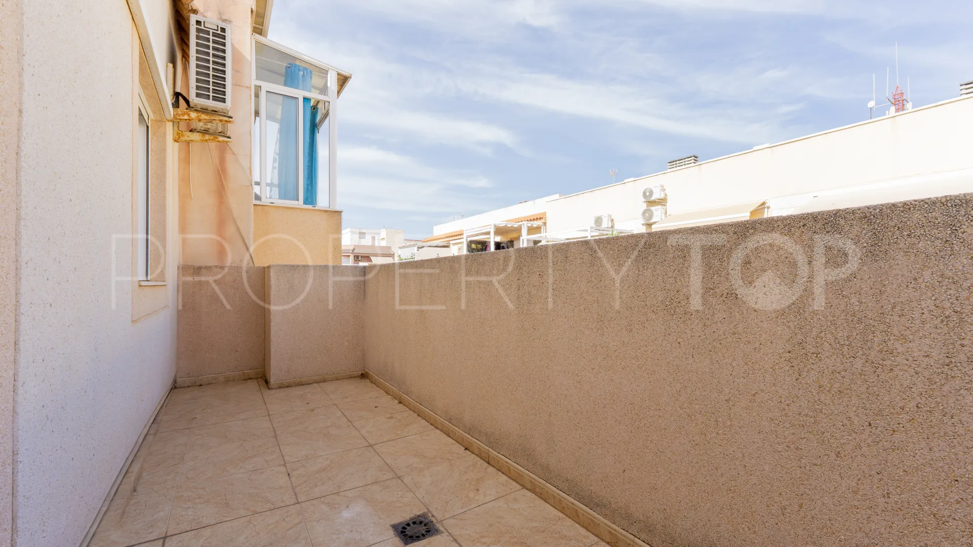 Se vende apartamento de 2 dormitorios en Torrevieja