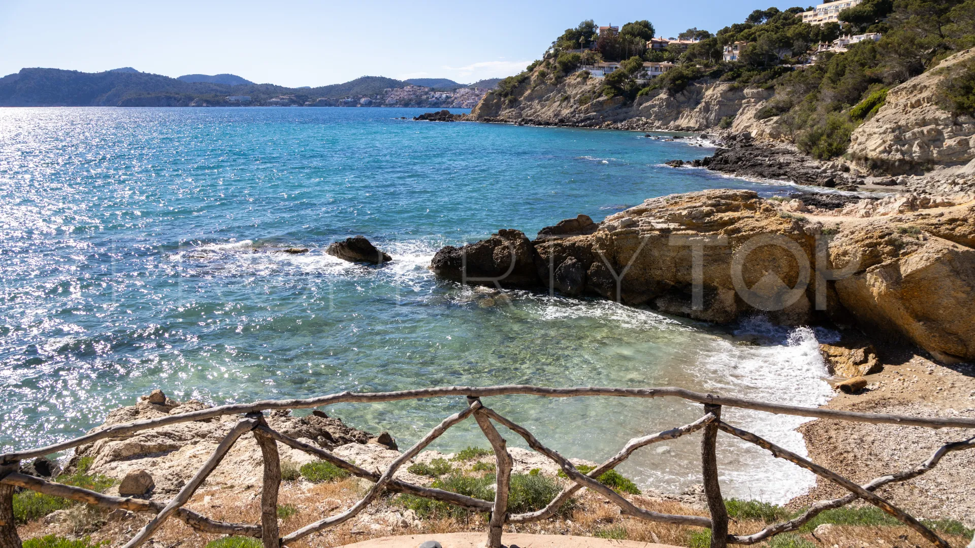Buy Costa de la calma house with 4 bedrooms