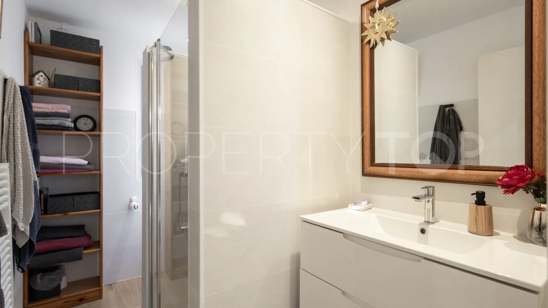 Buy Costa de la calma house with 4 bedrooms