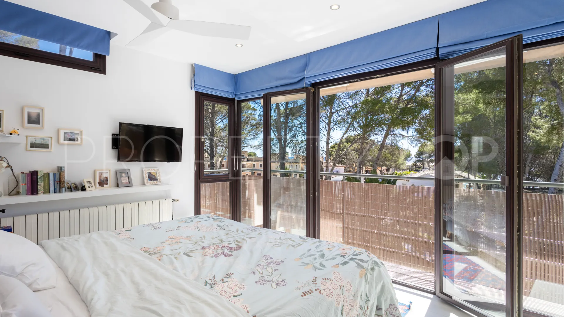 Buy Costa de la calma house with 4 bedrooms