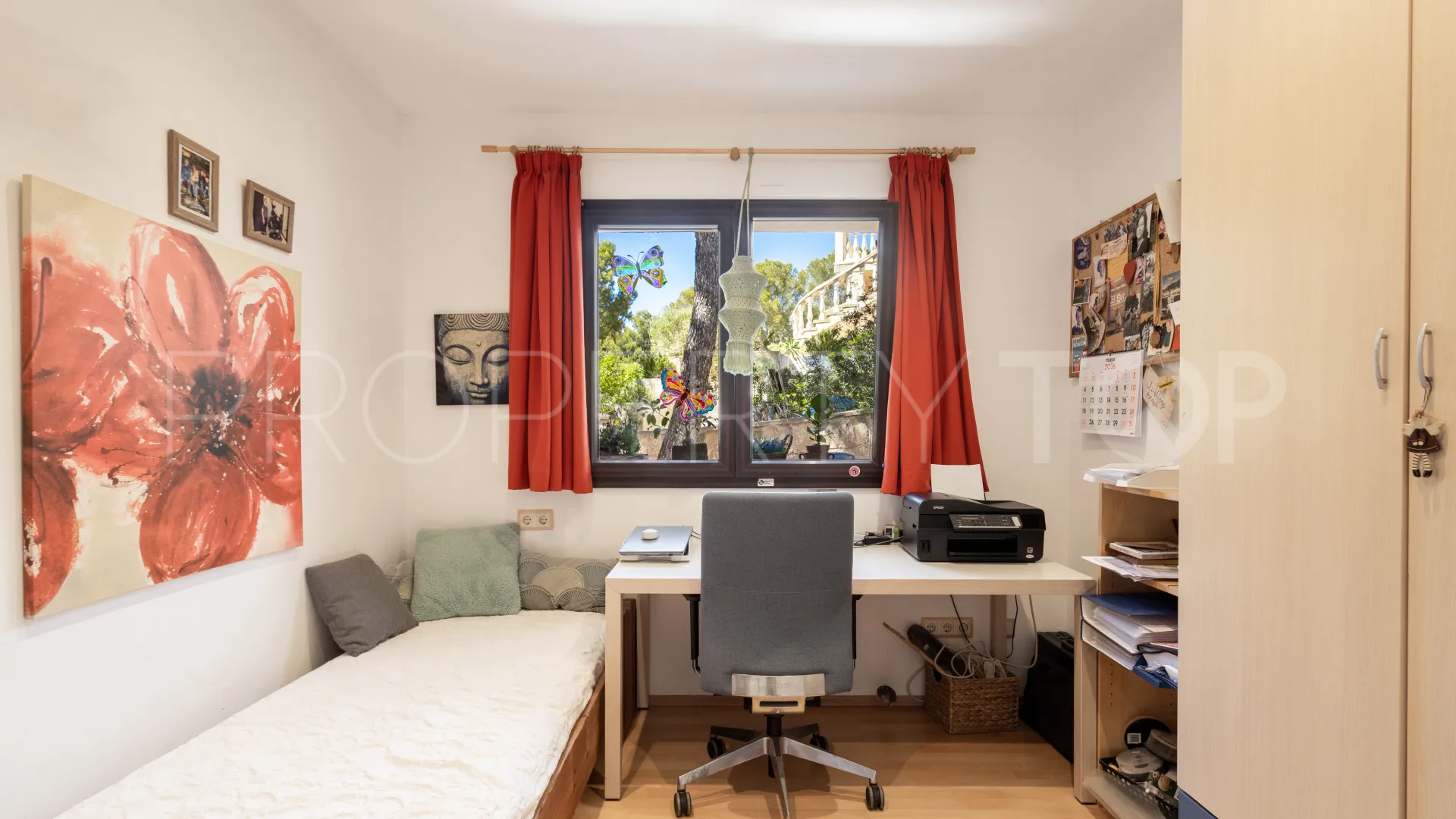 Buy Costa de la calma house with 4 bedrooms