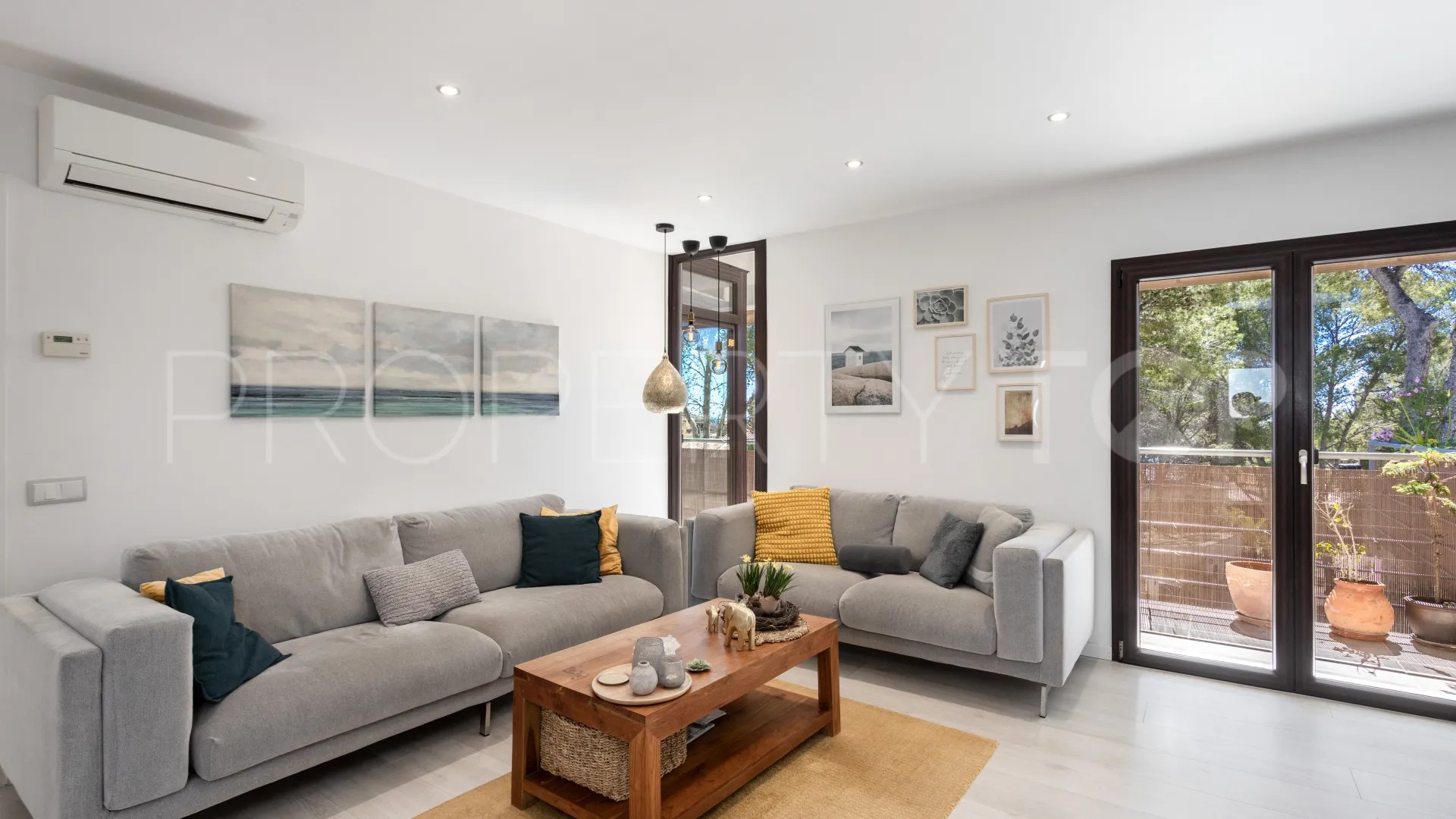 Buy Costa de la calma house with 4 bedrooms