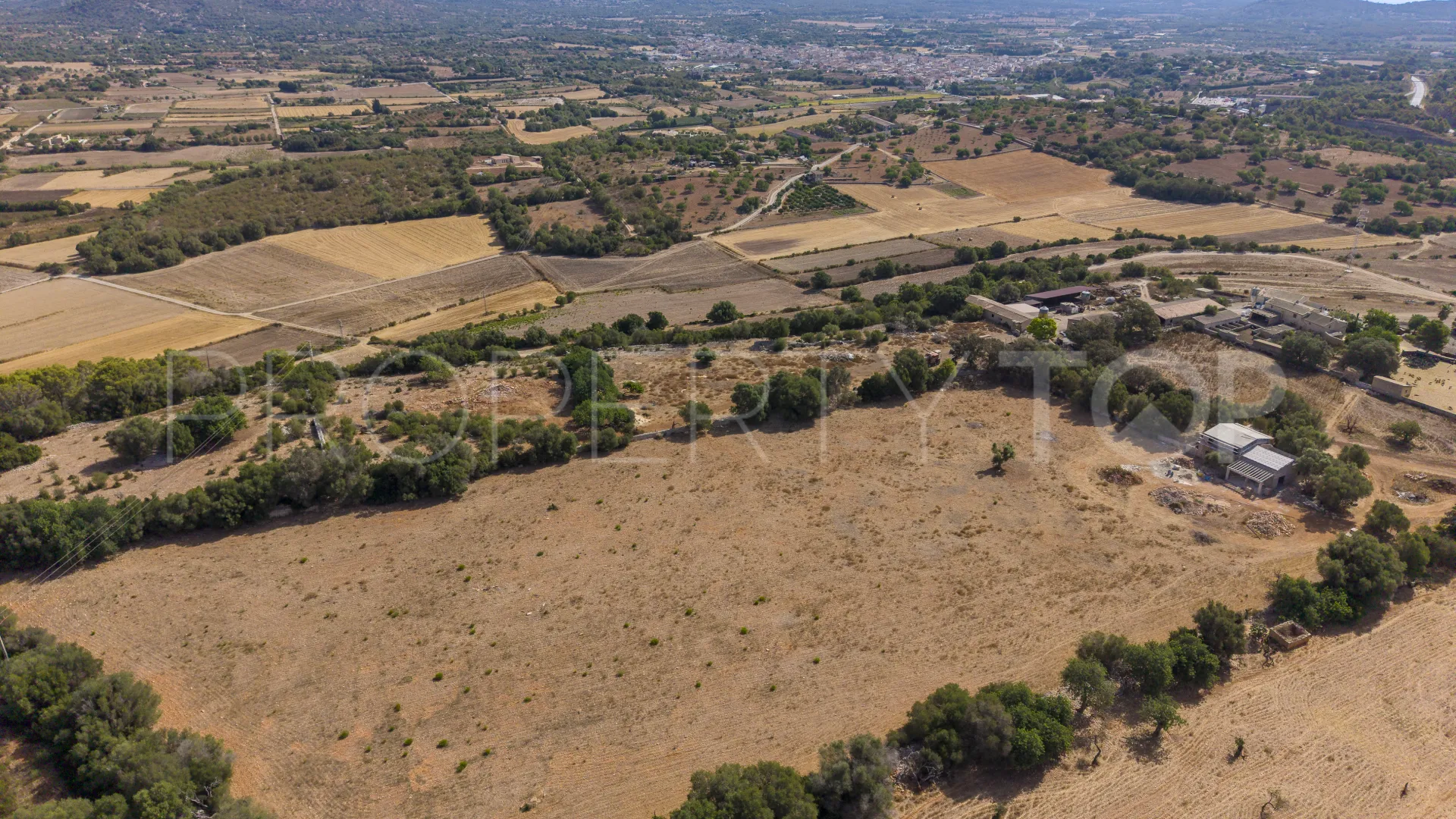 Se vende finca en Manacor con 4 dormitorios