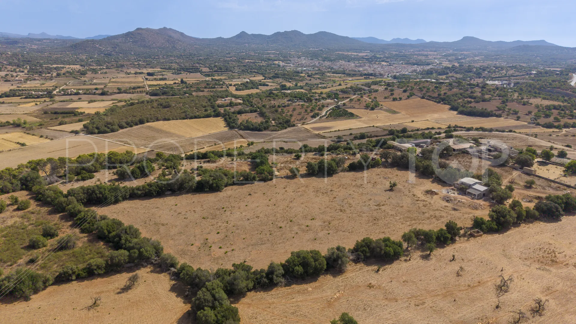 Se vende finca en Manacor con 4 dormitorios