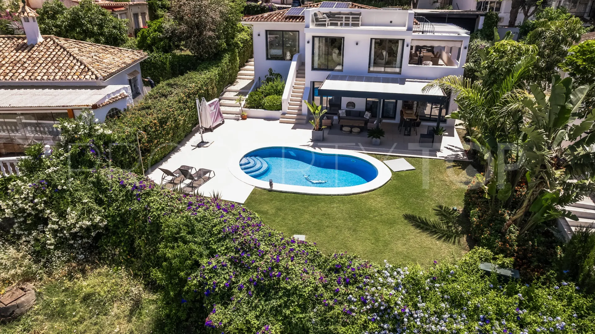 Nueva Andalucia, villa en venta de 4 dormitorios