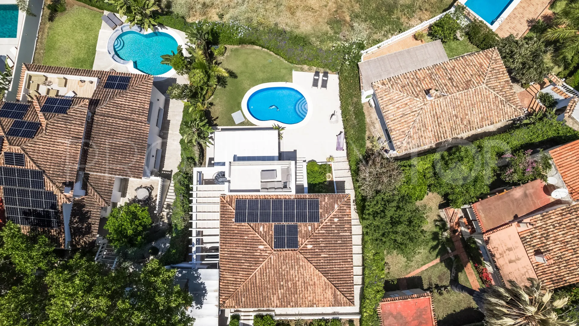 Nueva Andalucia, villa en venta de 4 dormitorios