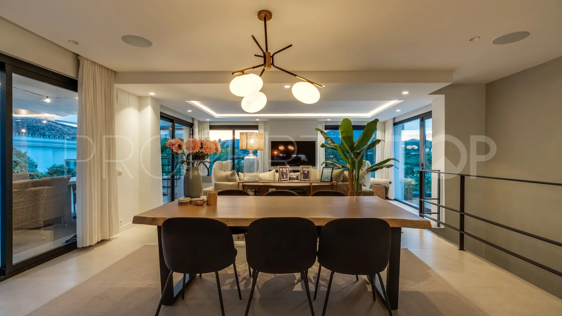Nueva Andalucia, villa en venta de 4 dormitorios