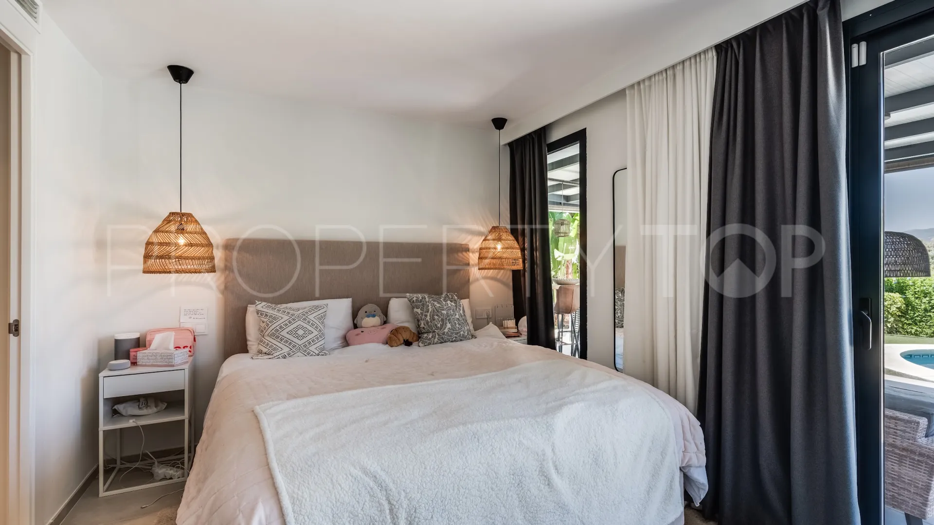 Nueva Andalucia, villa en venta de 4 dormitorios