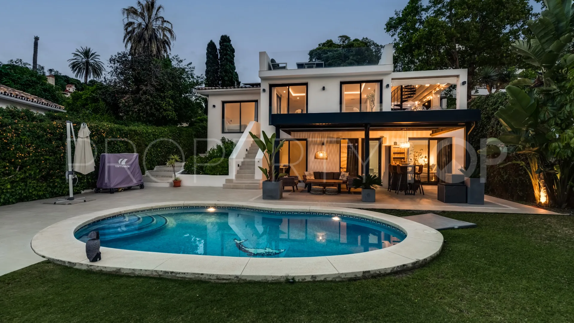Nueva Andalucia, villa en venta de 4 dormitorios