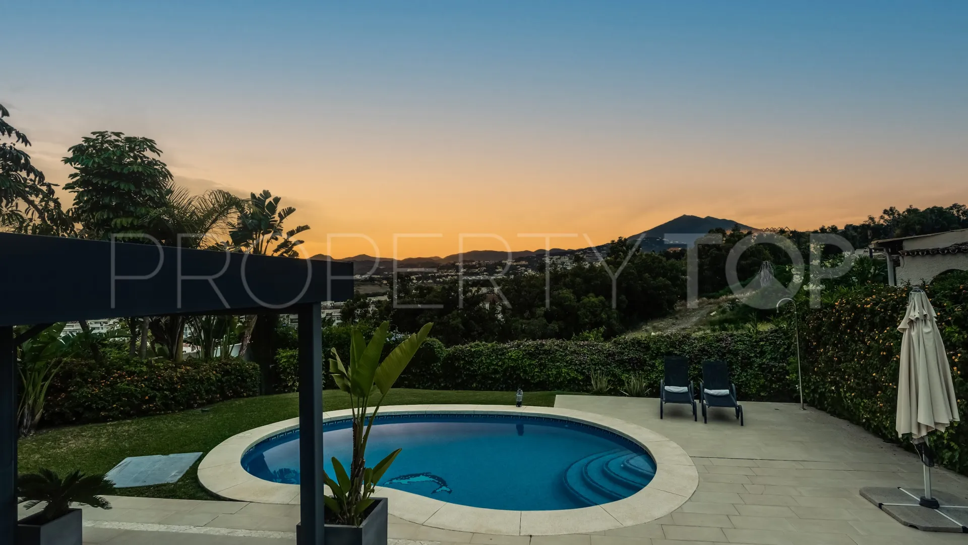 Nueva Andalucia, villa en venta de 4 dormitorios