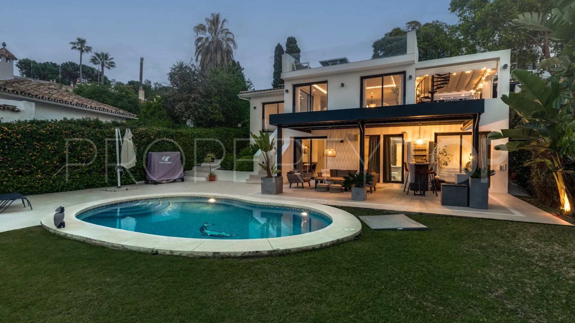 Nueva Andalucia, villa en venta de 4 dormitorios